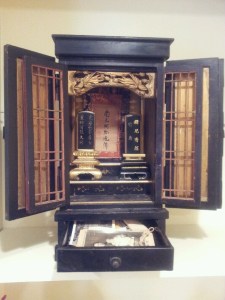 Mahikari ancestor altar